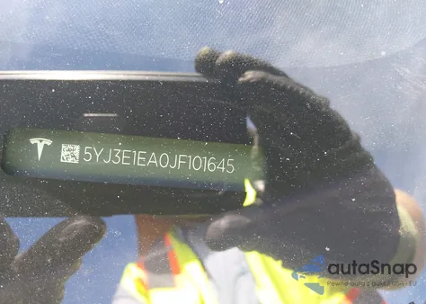 2018 Tesla Model 3 Long Range/Mid Range from USA, damaged, VIN 5YJ3E1EA0JF101645